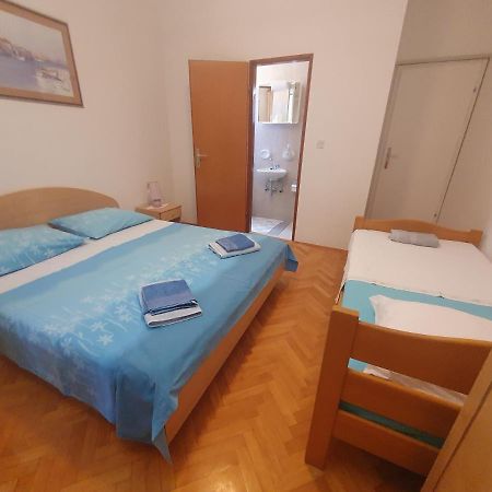 Apartments Karlo Omiš Exterior foto