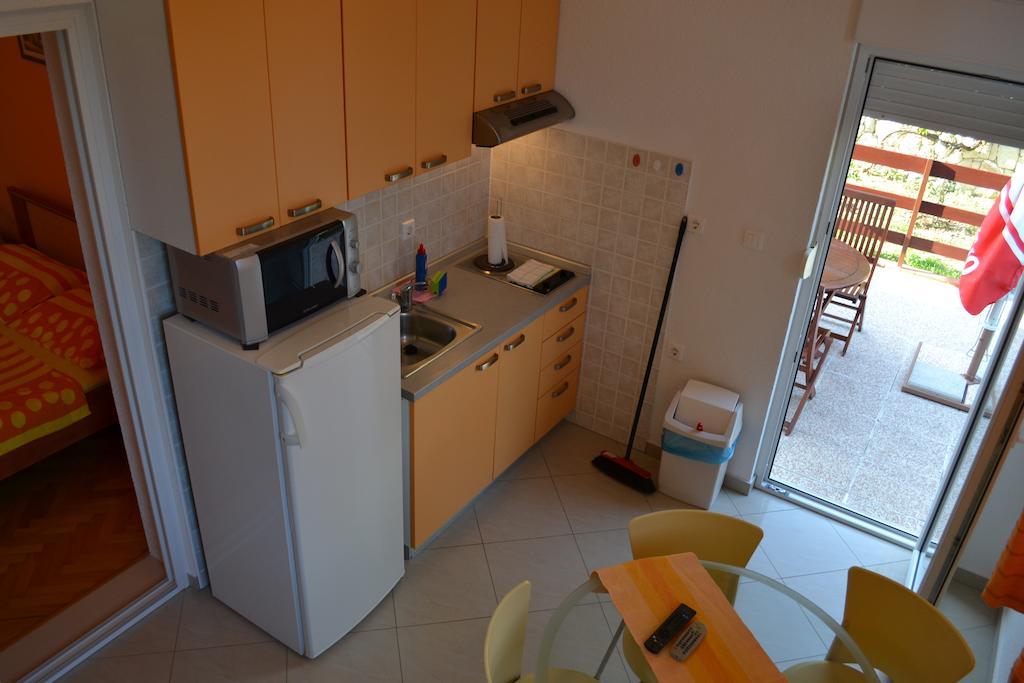 Apartments Karlo Omiš Exterior foto