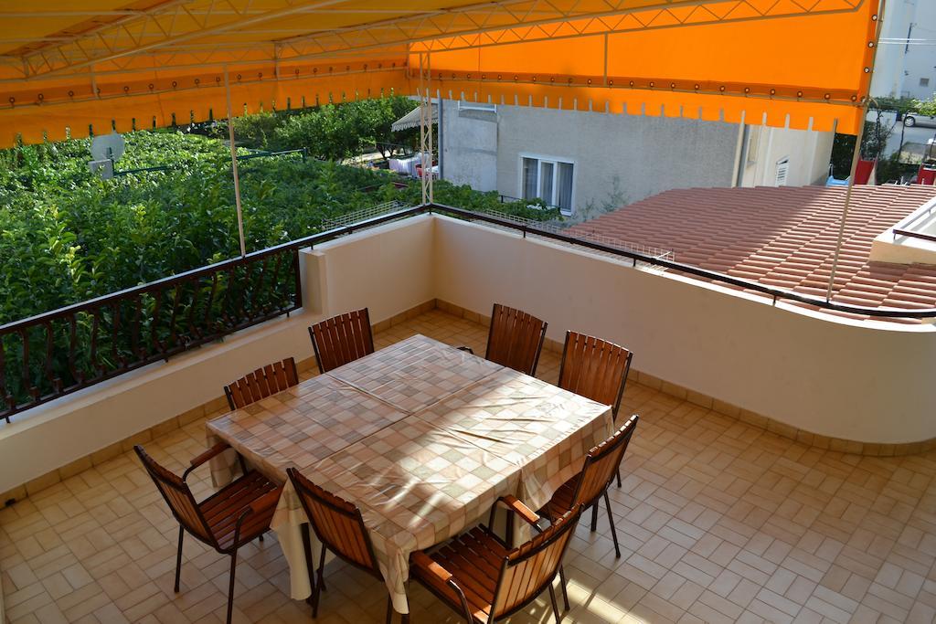 Apartments Karlo Omiš Cameră foto