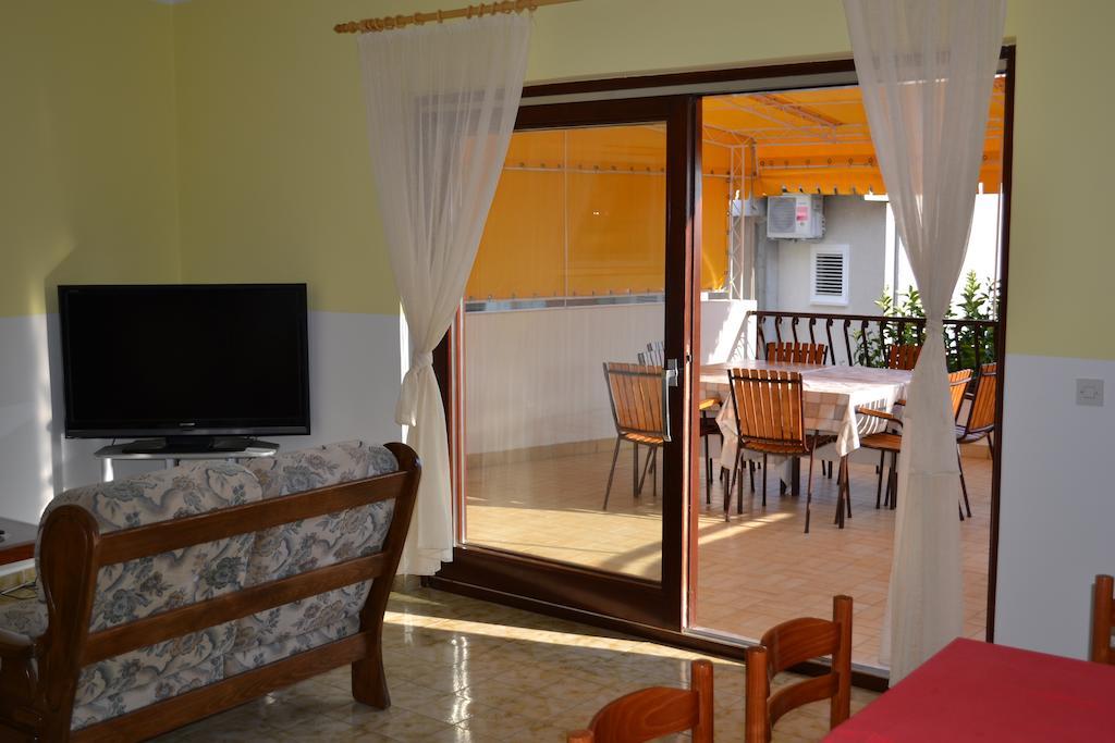 Apartments Karlo Omiš Exterior foto