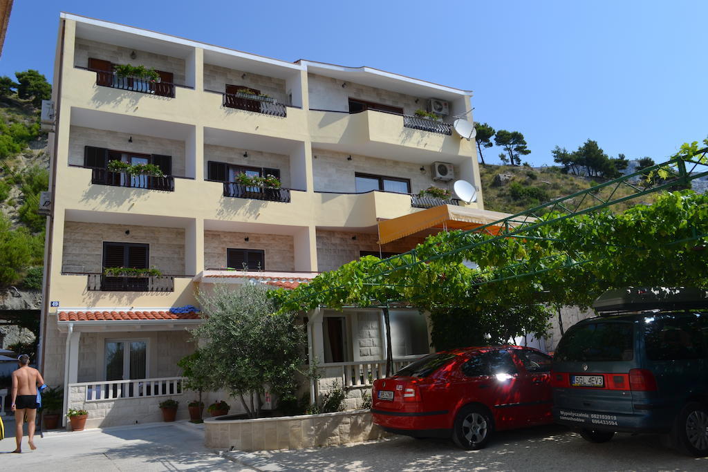 Apartments Karlo Omiš Exterior foto